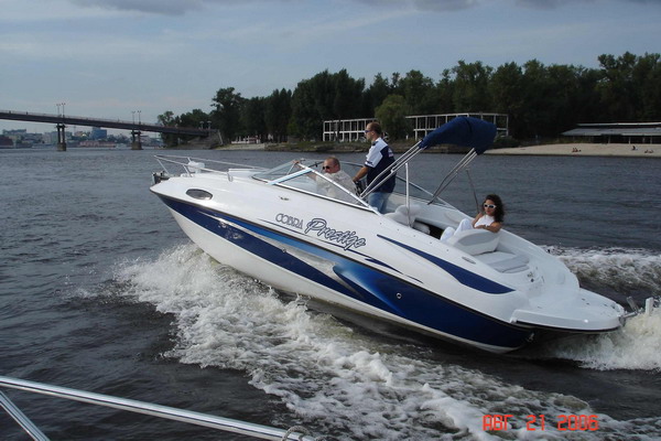 катера COBRA 2150 Prestige